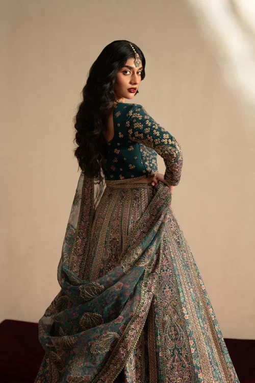 AYZEL QURBAT SILK FESTIVE-Tassavur