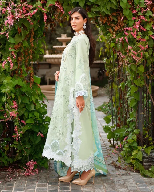AMOI LUXURY LAWN  Love Escape
