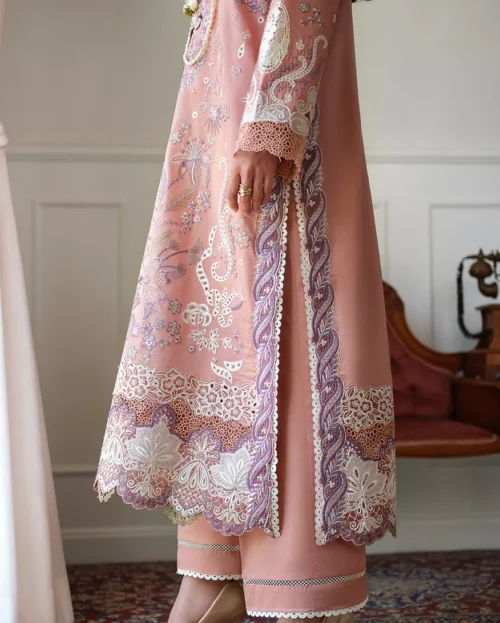 8 (3) AMOI LUXURY LAWN Daisy Chain