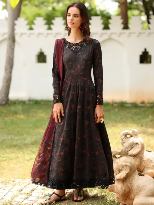 SS-09 Embroidered Lawn