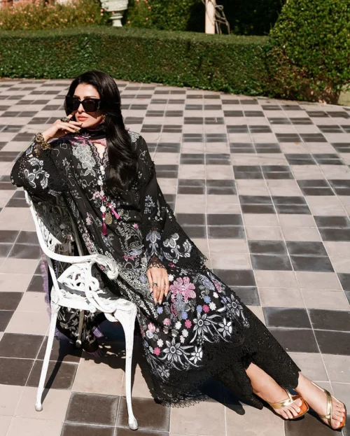 AMOI LUXURY LAWN  Gentle Breeze