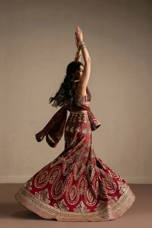 web_0000_DSC0047i7_0002_DSC06942 AYZEL QURBAT SILK FESTIVE-Taaruf