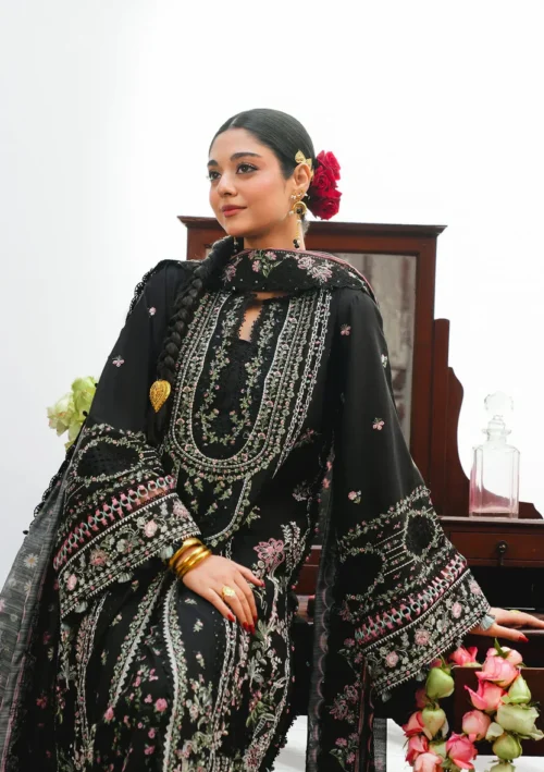 KAHF EK FASANA LUXURY KLB-3B SIYAARA