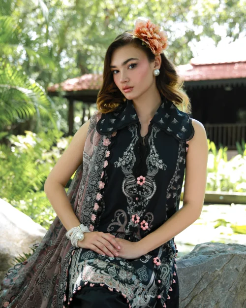 URBANE EMBROIDERED - ONYRA